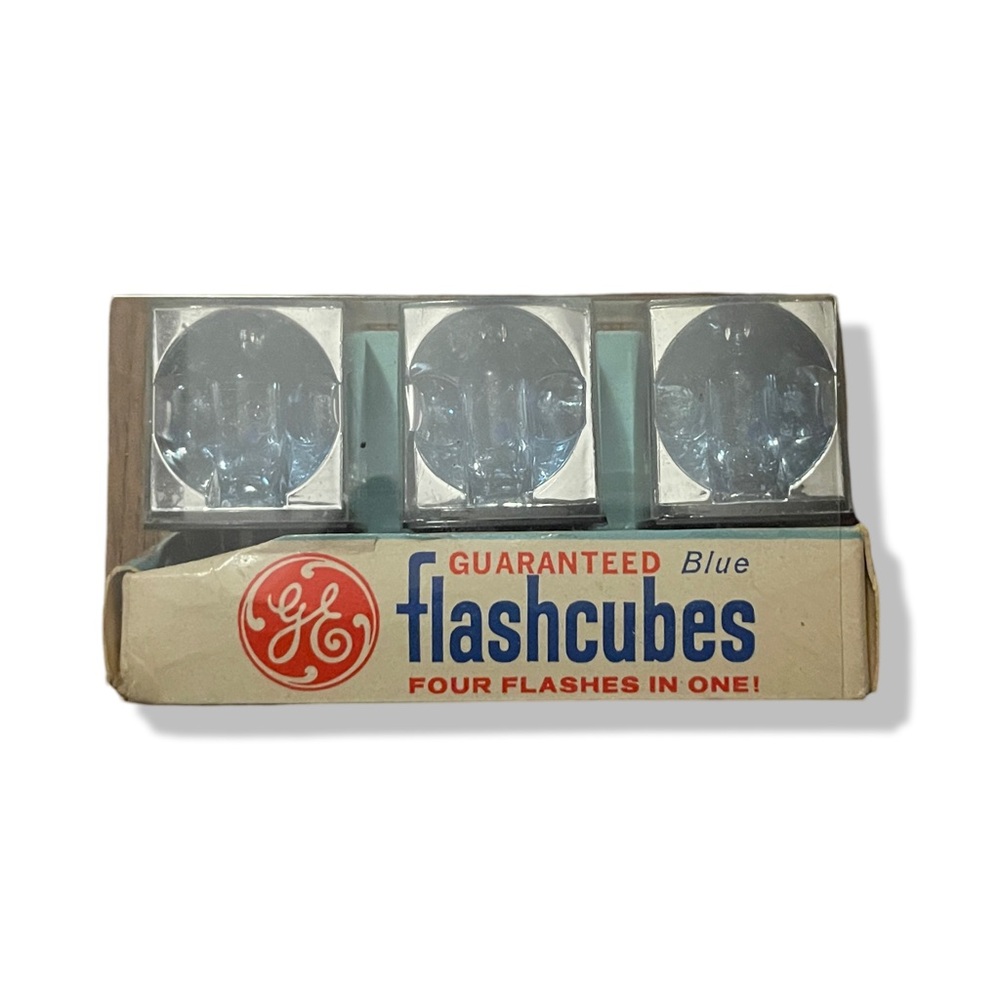 Vintage 3-Paxk GE Blue Flash Cubes